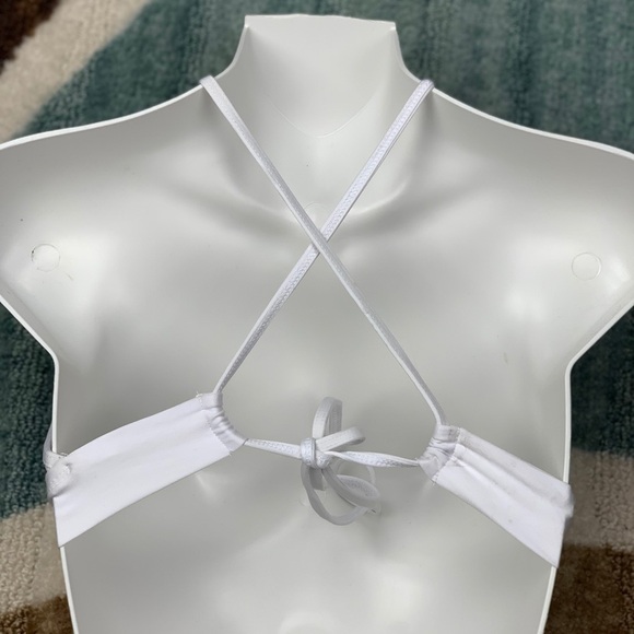 MOSSIMO white bikini top read details - Picture 4 of 6